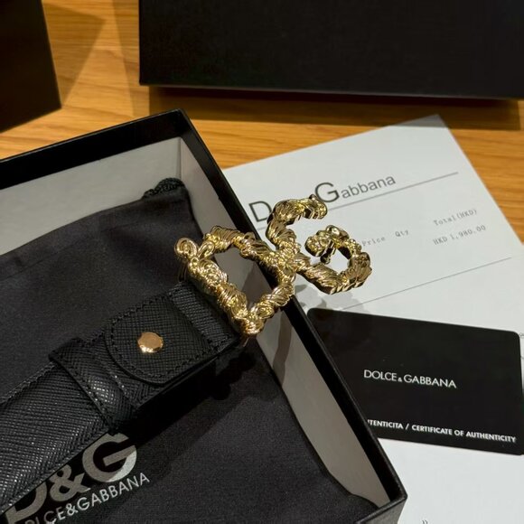 Dolce & Gabbana black calfskin leather belt with gold-plated 3D DG buckle. - Picture 7 of 7
